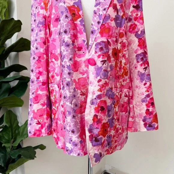 Pink floral blazer - Picture 7 of 15